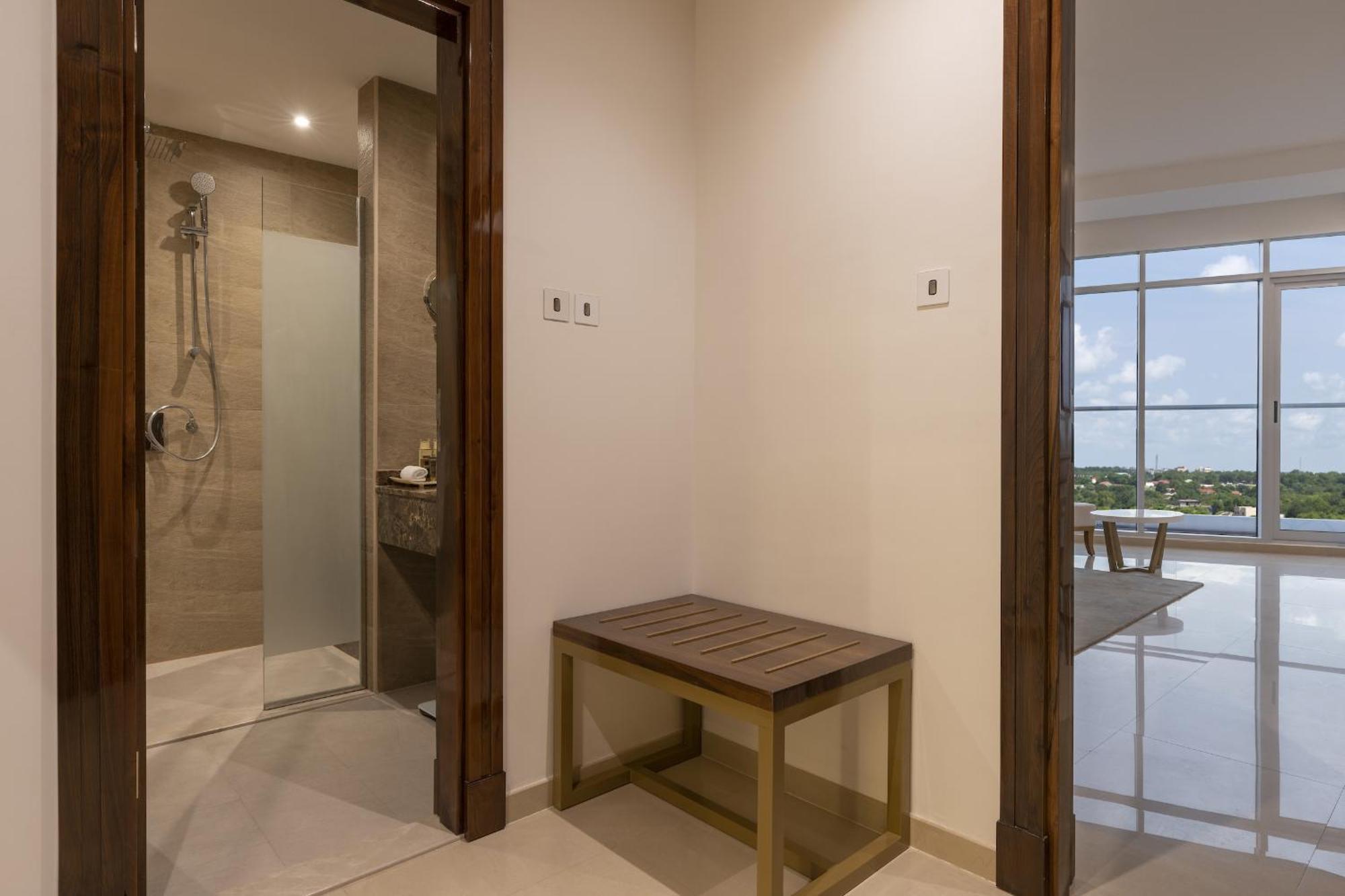 Pyramid Continental Hotel Juba Kültér fotó
